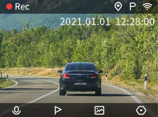 Hình ảnh ghi hình phía trước xe